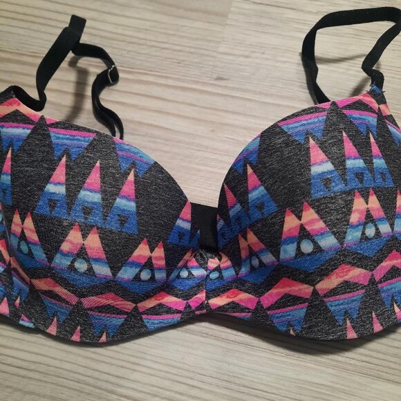 Bundle of 5 Victoria Secret PINK Bras Sz 34 B ** Thats Less than $10 each!** - Picture 2 of 11